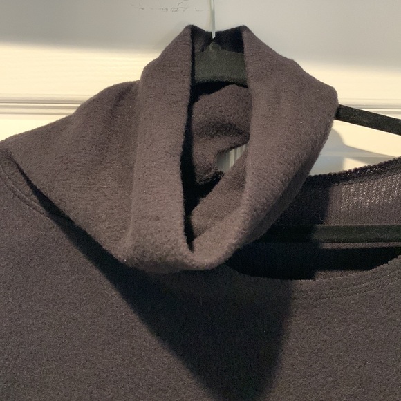 Vintage Havana Cutout Turtleneck Top - Picture 5 of 12